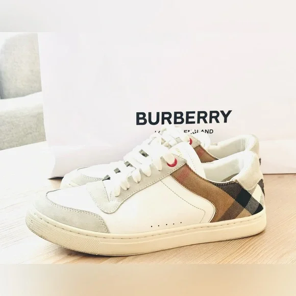 Burberry Reeth Low Top Sneakers - Picture 3 of 11